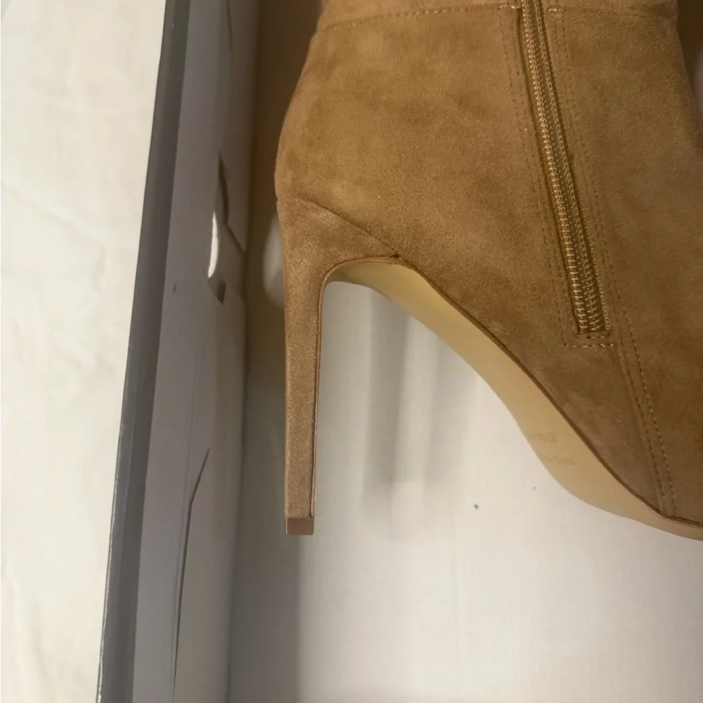 Nine West Over the Knee Tan Boots size 8.5. Perfect for‎ date night classy sexy